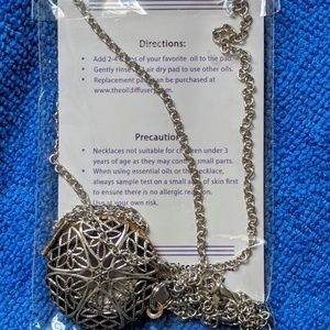 Aromatherapy necklace